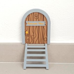 PUERTA DEL RATÓN PEREZ GRIS